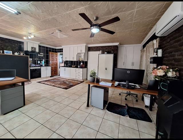 4 BEDROOM HOUSE FOR SALE IN HEIDELBERG AH